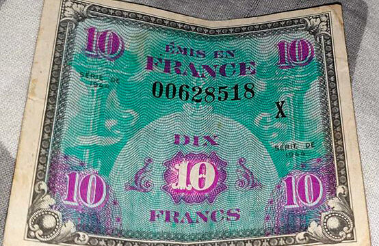 10 francs Drapeau type 1944